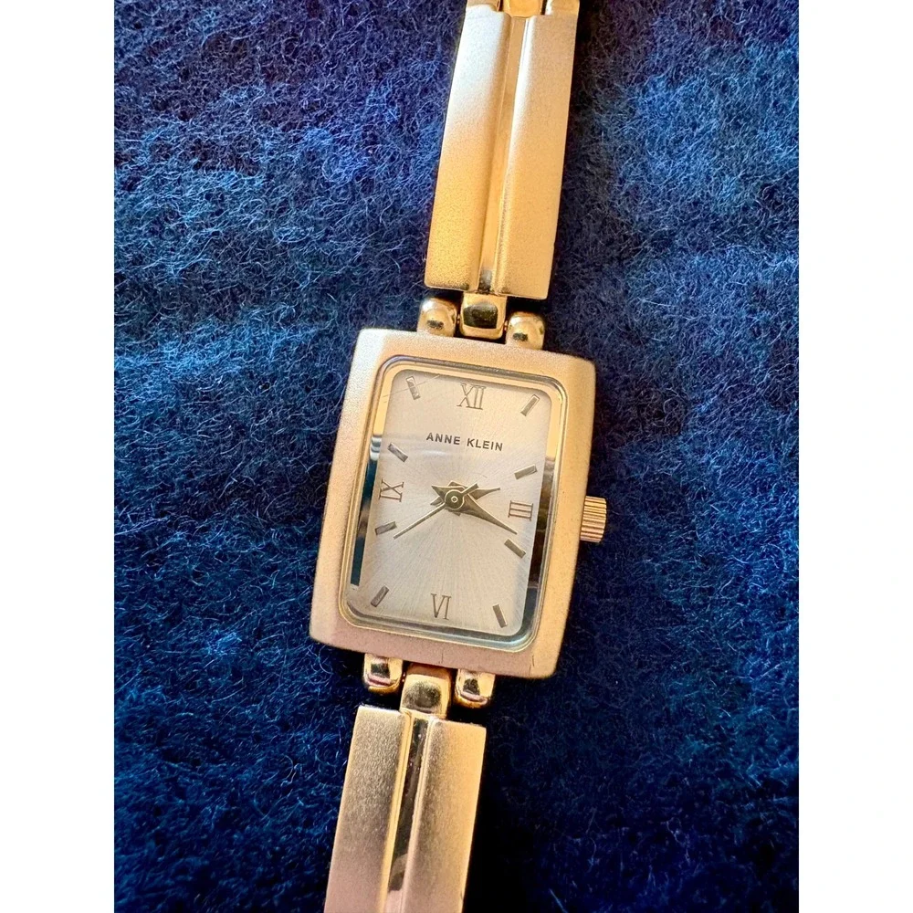 Anne Klein anne klein
